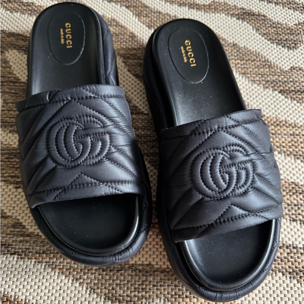 Gucci Black Quilted Sandals